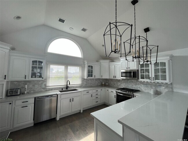 Photo - 24 Bungalow Ln