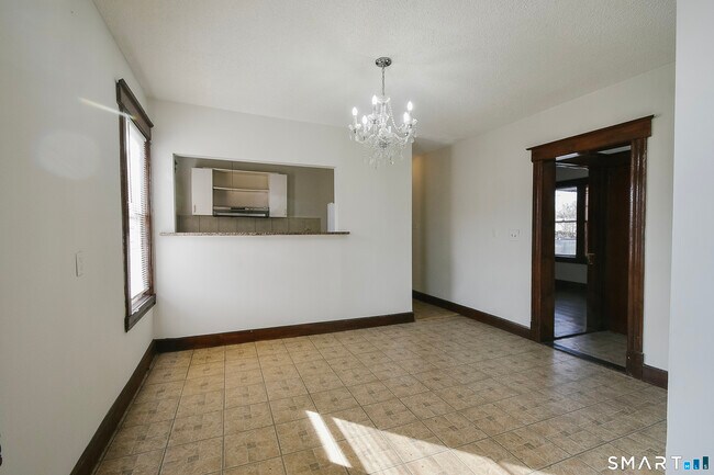 247 Franklin Ave