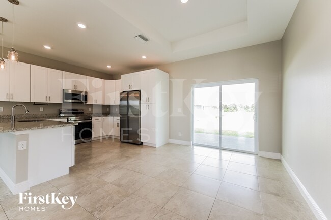 Photo - 3757 NE 14th Ave