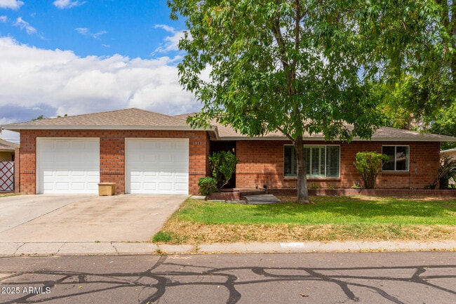 Photo - 1928 E Palo Verde Dr House