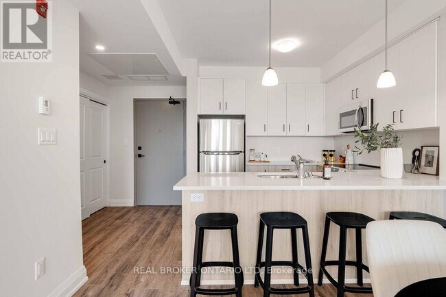 Photo - 865 Kleinburg Dr Unit 212
