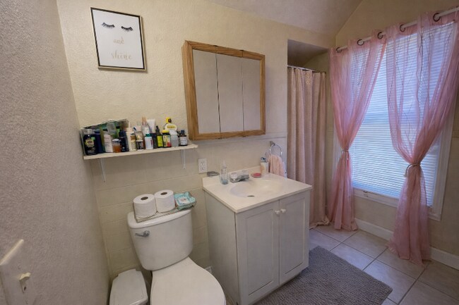 Photo - 743 7th St NW Unit 2