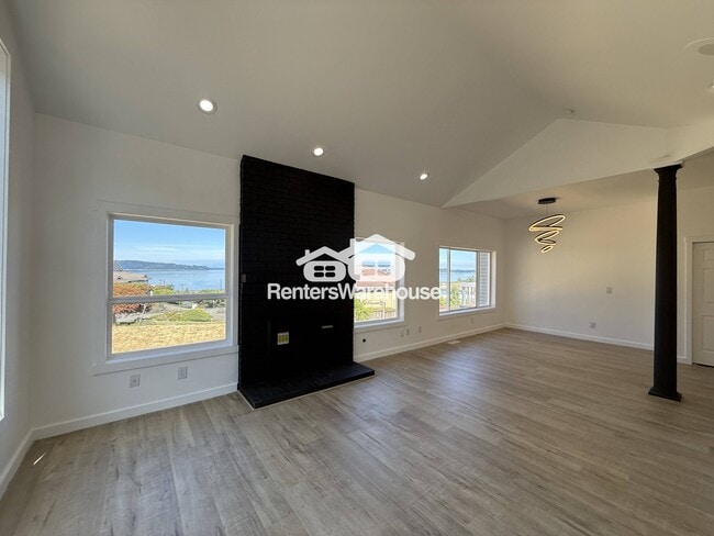 Photo - 2805 Chambers Bay Dr