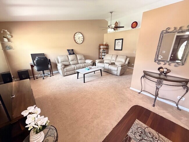 Photo - 1219 Huntington Dr