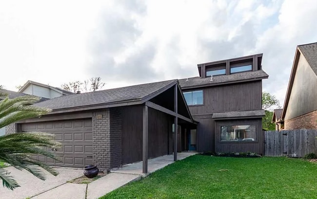 Building Photo - LEXINGTON Rental