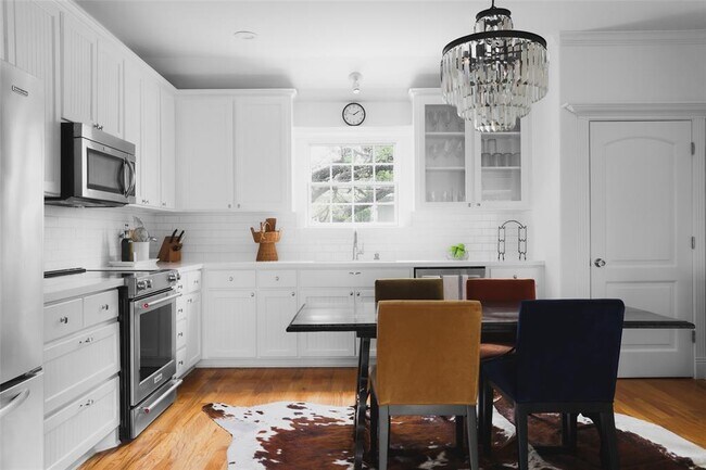 Photo - 1711 W 29th St