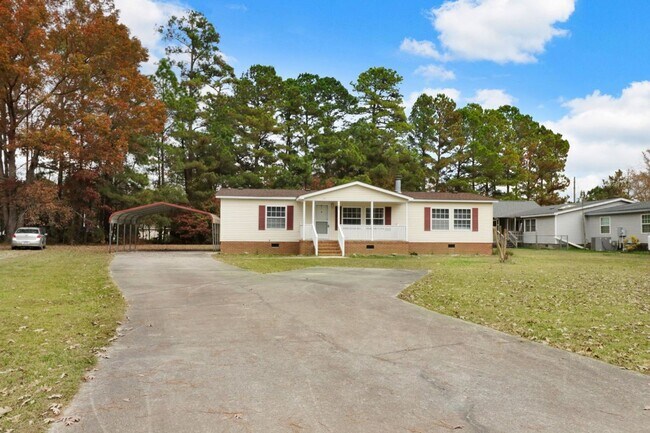 Photo - Fresh & Clean! 3 BR, 2 BA Home w/ Carport ...