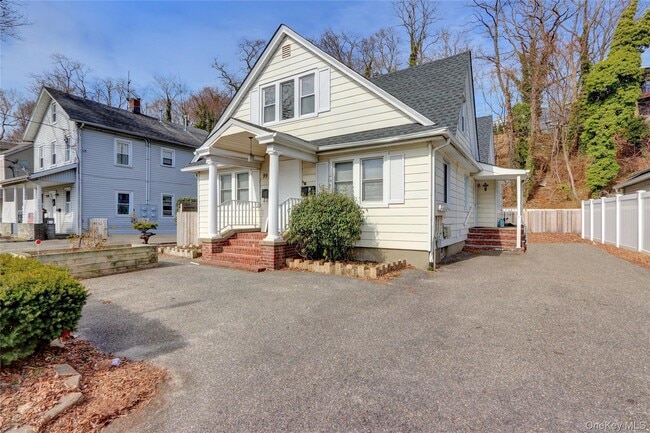 Photo - 99 Wall St Unit 2