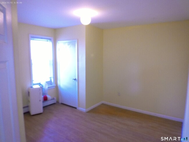 Photo - 13 Armstrong Pl Unit 2