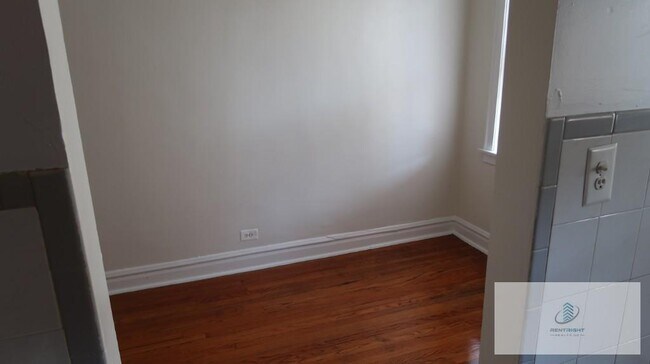 Photo - 4650 N Elston Ave Unit 4635 -F1