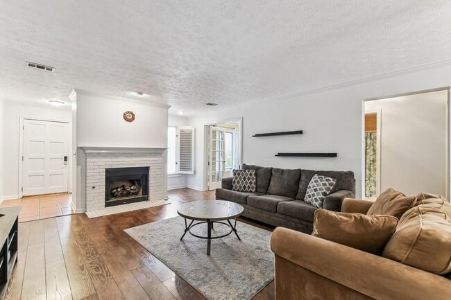 Building Photo - 19 Normandy Ct Rental