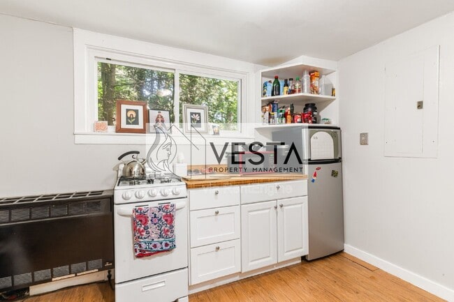 Photo - 29 Ivy St N