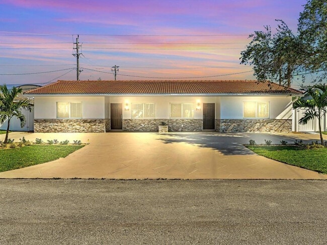 Building Photo - 541 NE 18th St