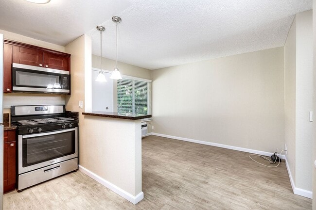 Rancho Del Sol Apartments