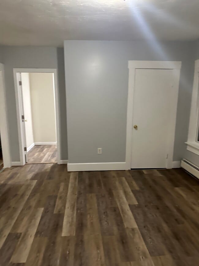 Building Photo - 76 W 4th St Unit 76 Rental