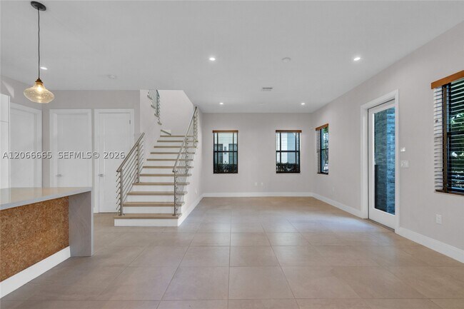 Photo - 8217 NW 46th St