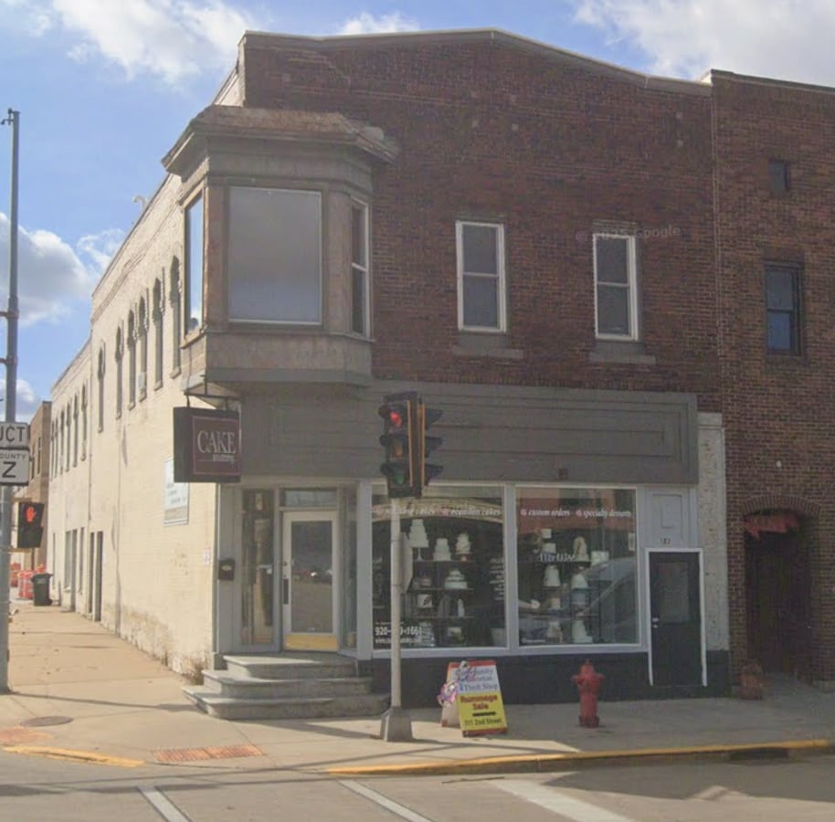 Photo - 153 E 2nd St Unit Apt 5
