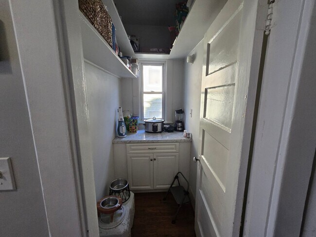Photo - Pet friendly - Big Yard - Free on site Laundry - Oak Square Unit 15 Langley Road #1 (JK)
