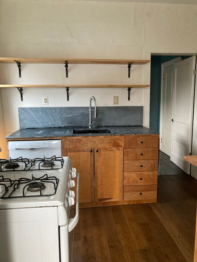 Photo - 437 N Aurora St Unidad #2