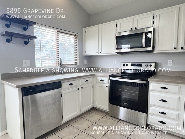 Photo - 5895 Grapevine Dr