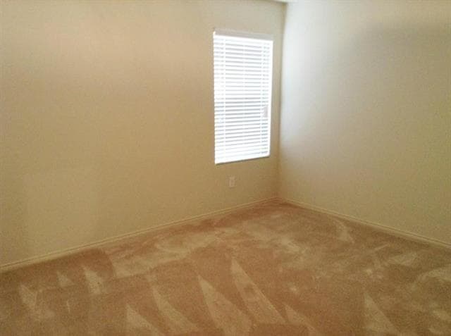 Photo - 1413 Raven Dr S