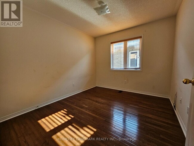 Photo - 19 Voysey Way