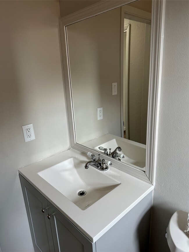 Photo - 2502 Kingsdale Dr