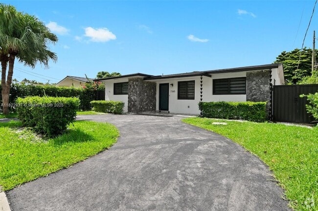 Building Photo - 7360 NW 4th St Rental