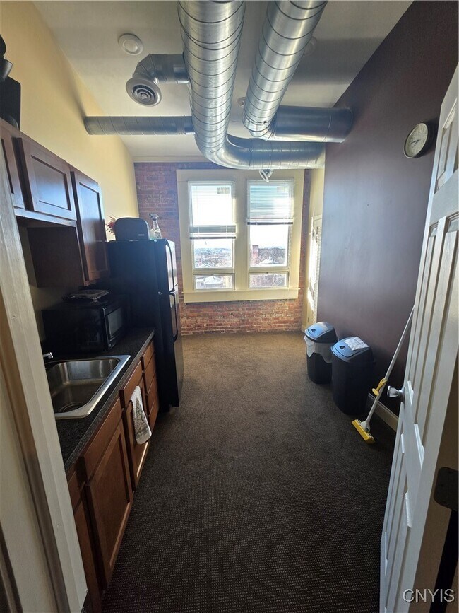 Photo - 807-13 N Salina St