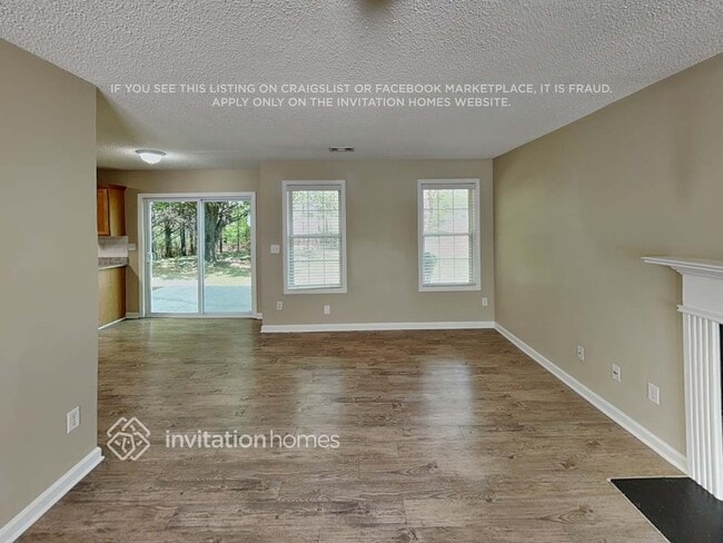 Photo - 5773 River Side Walk