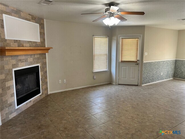 Photo - 604 Redbud Dr