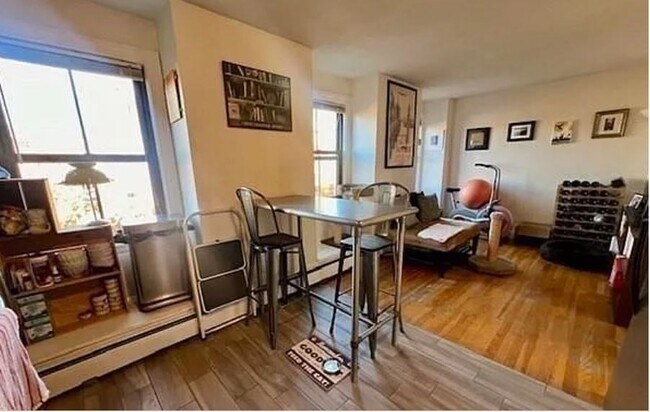 Photo - 20 Hanson St Unit 4