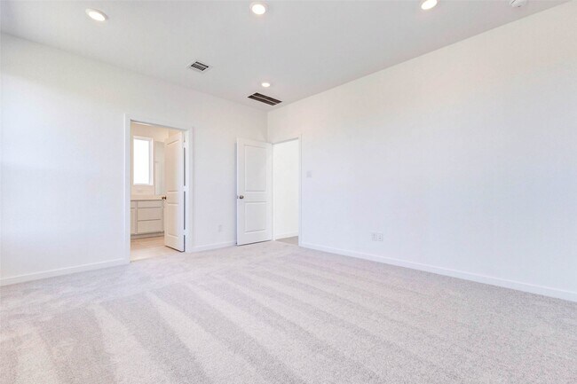 Photo - 27410 Sweetwater Bay Dr