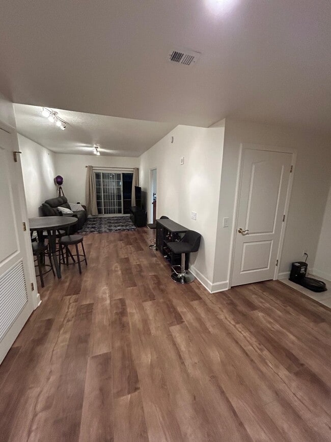 Photo - 195 14th St NE