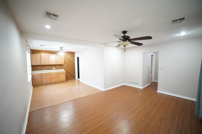 Photo - 1616 Salmon Dr