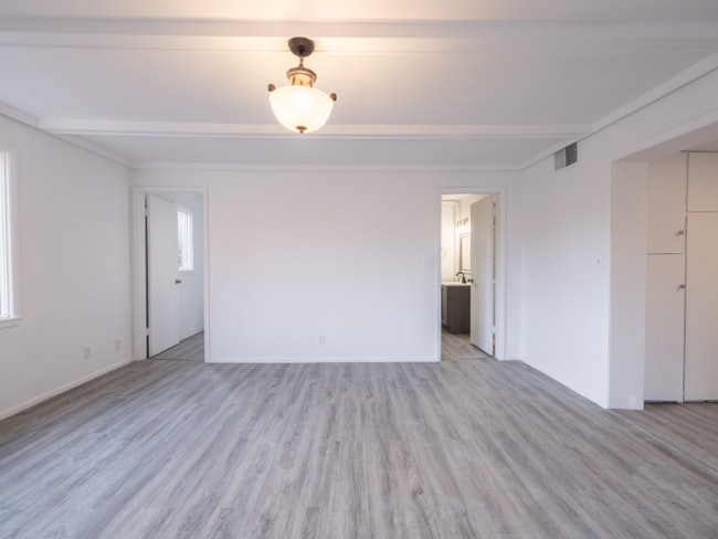 Photo - 729 S 7th St