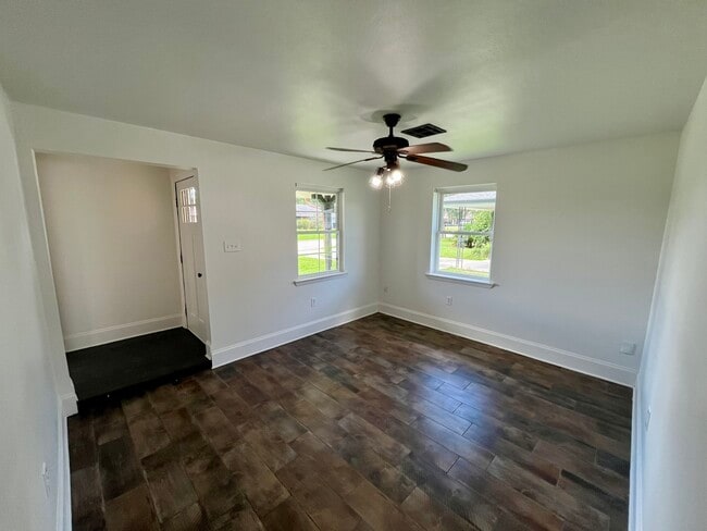 Photo - 113 Tinsley Dr