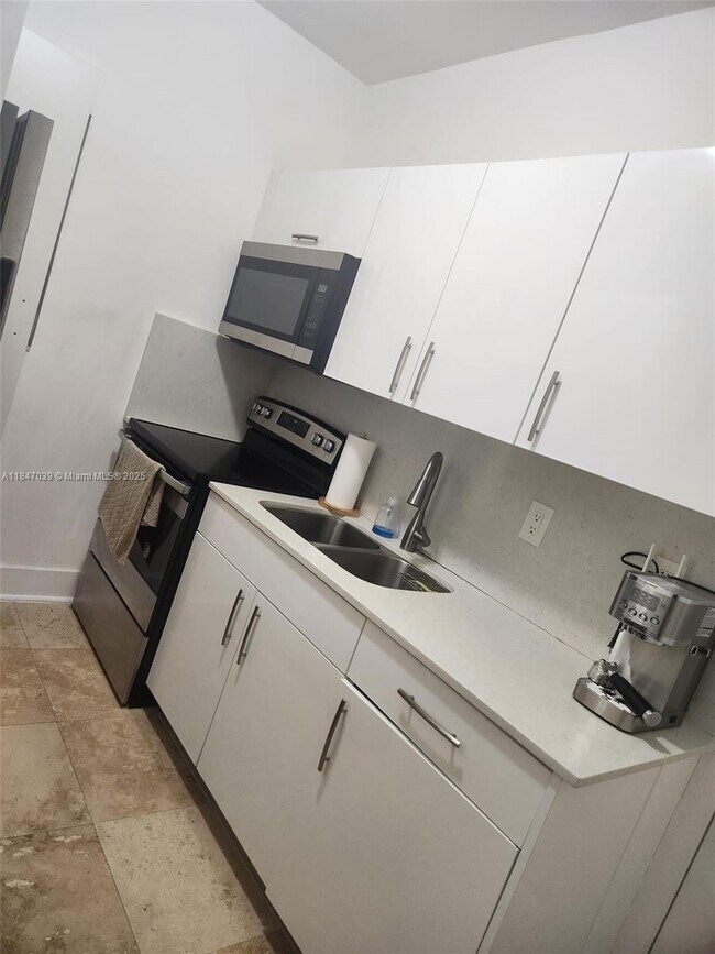 Photo - 6125 SW 63rd Terrace Unidad 1