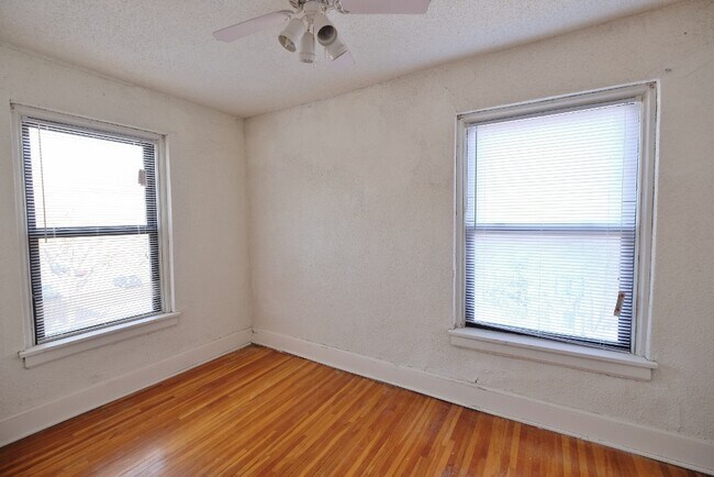 Photo - Yale Apartments
