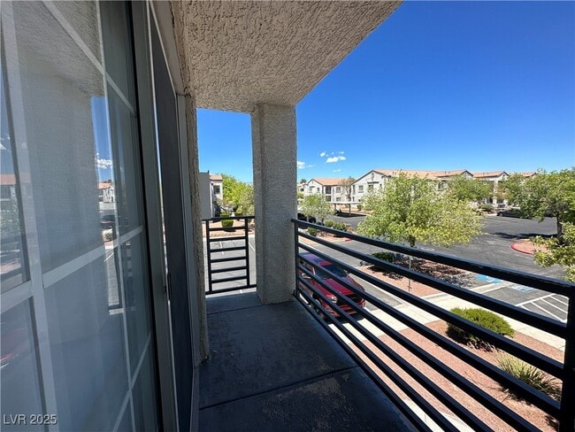 Photo - 3318 N Decatur Blvd Unidad 2065 Rental