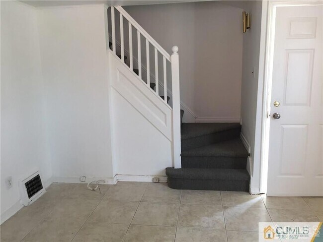 20 Pulaski Ave