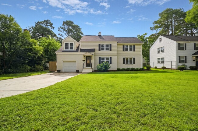 Building Photo - 6048 River Rd