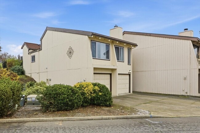 Photo - 401 Eastwood Dr