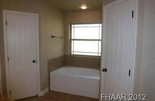Photo - 1120 Chaucer Ln