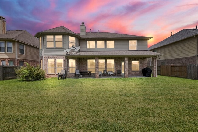 21811 Honeysuckle Grove Ln