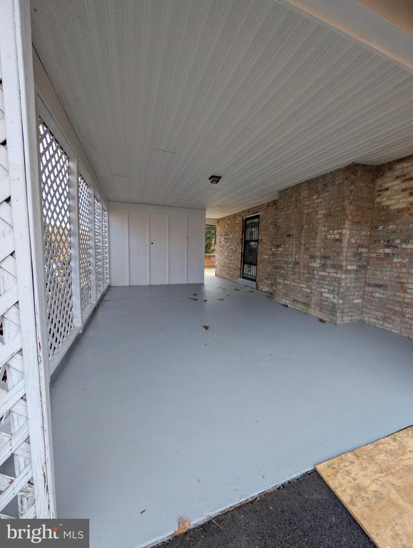 Photo - 8105 Devlin Rd