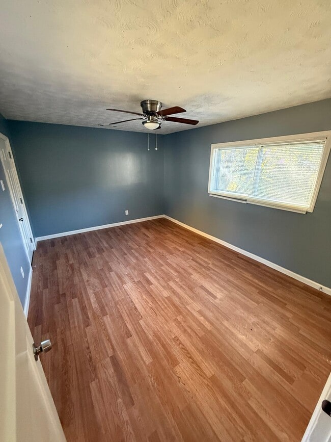 Photo - 293 W Waldorf Ave