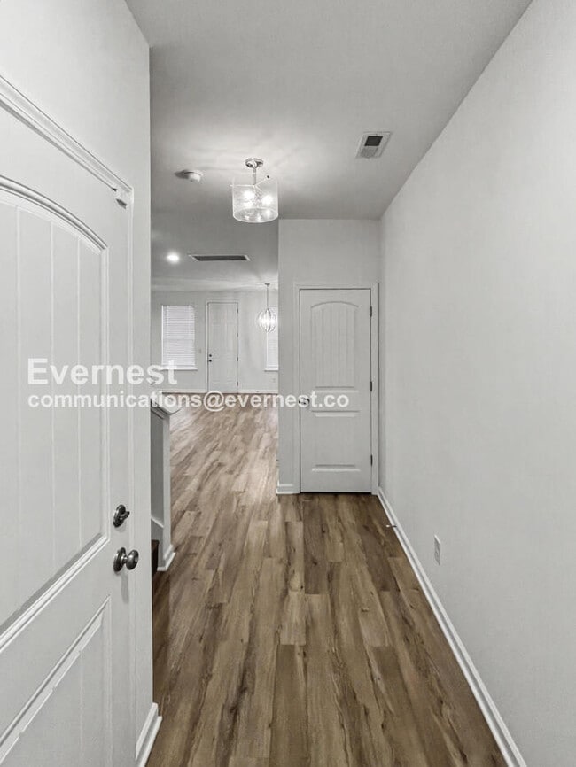 Photo - 2656 Lakevilla Dr