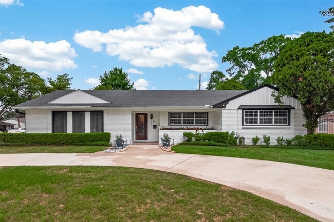 Photo - 5666 Overbrook Ln