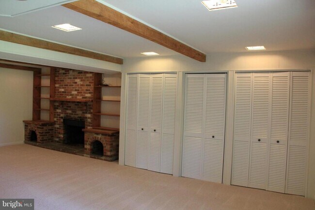 Photo - 8319 Sharon Dr